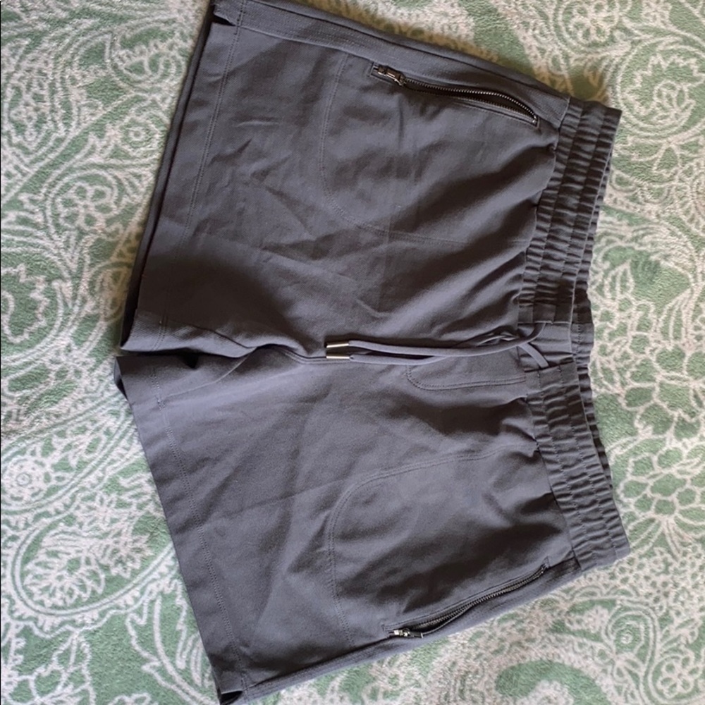 Woman’s shorts